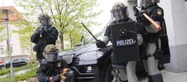 防弹衣能防得住冷兵器吗？