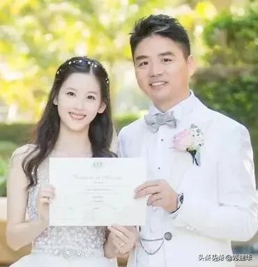 同是欺骗，富二代假装穷小子和穷小子假装富二代，为何结果相反？