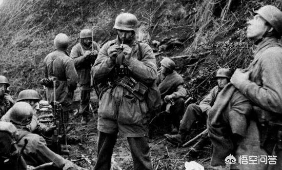 二战中,降落在敌占区的伞兵是如何重新集结的?