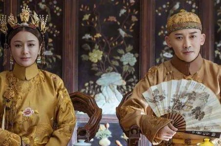 乾隆为什么会传位给嘉庆 乾隆这么做是有私心的