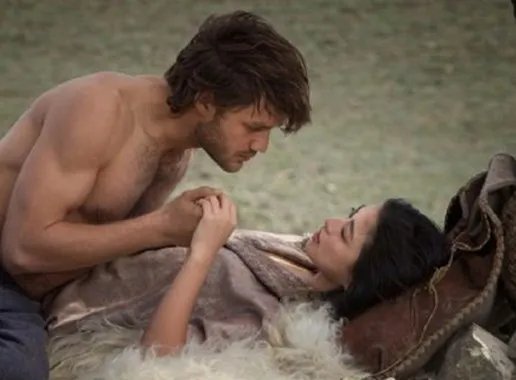 朱珠床戏曝光 绝命航班女主角朱珠出演