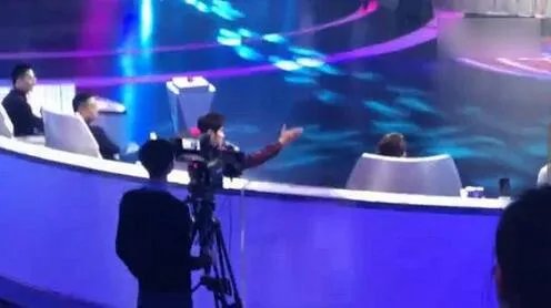 周杰伦节目现场发飙 小公举是正能量的代表