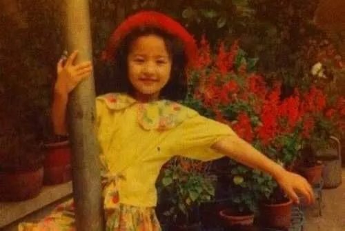 女明星小时候的照片，你见过几个呢？