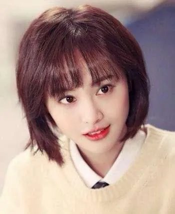 如何看待郑爽在颁奖现场对粉丝的三鞠躬行为？