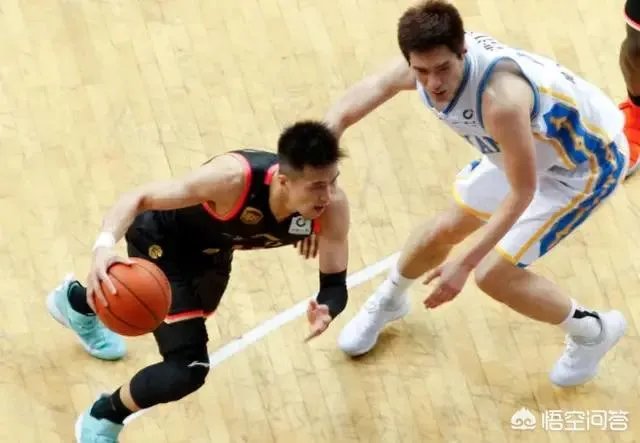 郭艾伦拿下32分,辽宁队106:102战胜福建队,怎么评价本场比赛两支球队的表现?