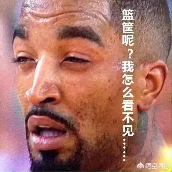 詹姆斯中场三分绝杀