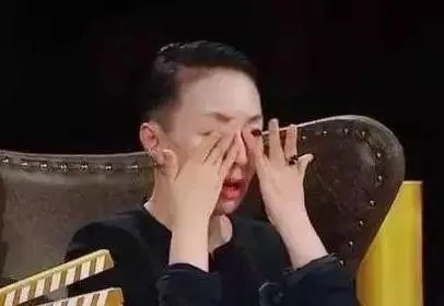 如何看待演员凌潇肃开通微博这一事件？