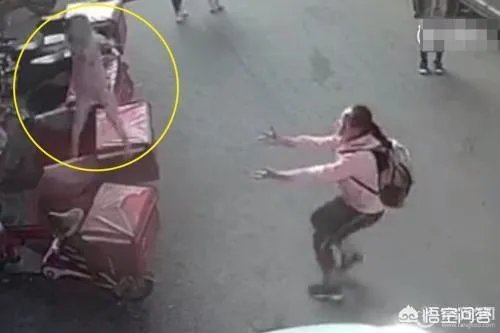 妇女徒手接住三岁坠楼女孩，自己被砸晕，你怎么看？