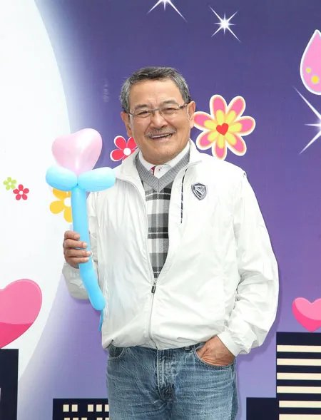 刘恺威的父亲刘丹照片　家庭背景及演出经历介绍