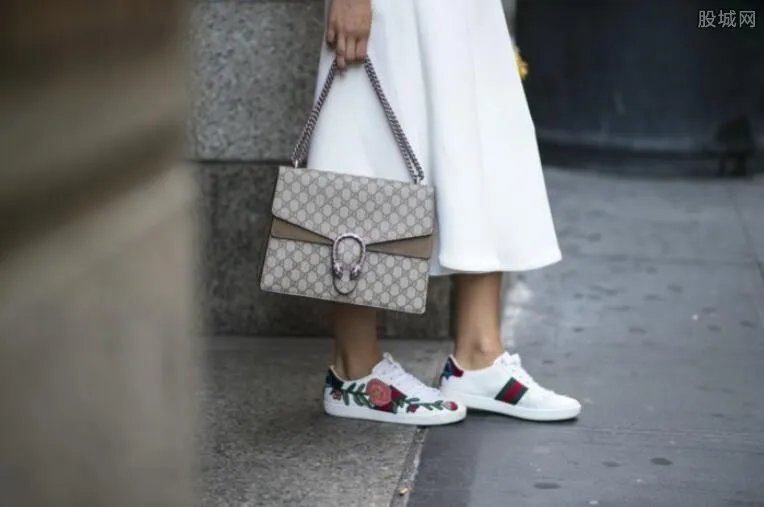 买鞋子哪个网站好 网上买鞋子风险大不大