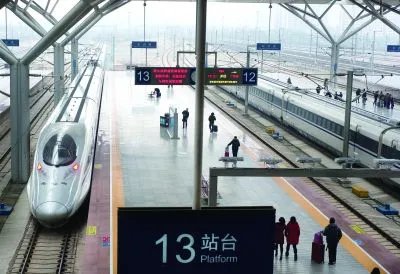 京广高铁部分列车晚点两小时以上,造成晚点的原因是什么?