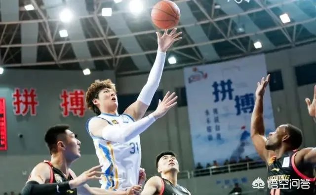 郭艾伦拿下32分,辽宁队106:102战胜福建队,怎么评价本场比赛两支球队的表现?