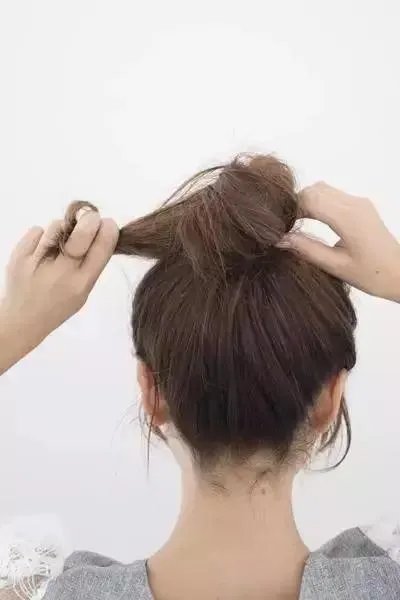 女生100种扎头发发型：女生扎头发发型大全