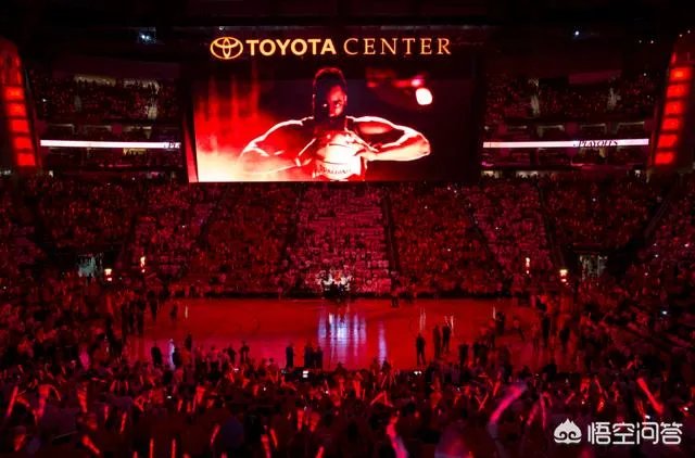 勇士主场不敌雄鹿，帮助火箭锁定西部第一，对此你怎么看？