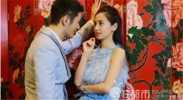 杨颖被郑恺强吻看过胸部真的吗图片 郑恺承认过喜欢baby证据扒皮