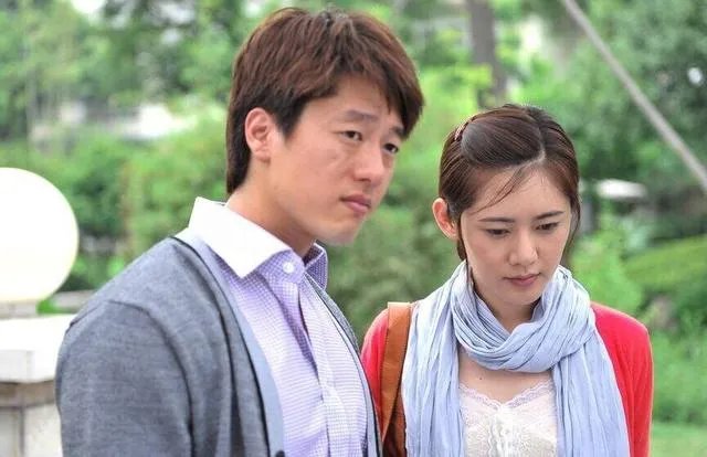 如何看待演员凌潇肃开通微博这一事件？