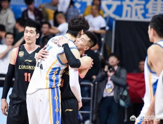 郭艾伦拿下32分,辽宁队106:102战胜福建队,怎么评价本场比赛两支球队的表现?