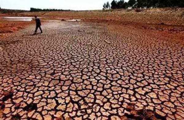 云南省冬季发生旱灾的原因