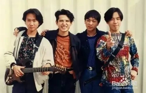 小虎队老磁带卖上万元 Beyond值多少钱？