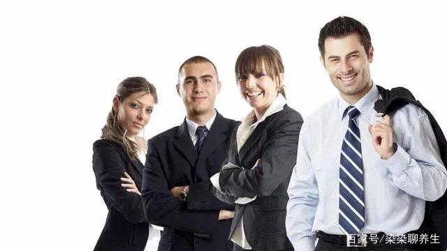 难怪马化腾的朋友圈这么低调，微信里哪三类人，基本很少发朋友圈？