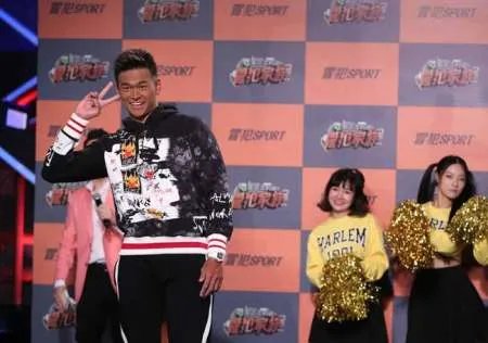 孙杨变包公脸是怎么回事？孙杨怎么突然变那黑