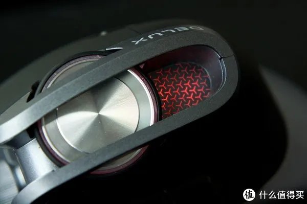 垂直鼠标到底是什么？多彩M618X，让你远离药味猪手的“鼠标手”！