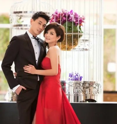 陈嘉桦婚纱照曝光   甜蜜大婚羡煞旁人