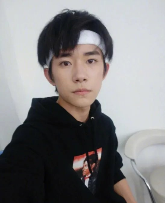 易烊千玺被曝光的联考成绩如何？