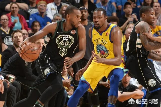 勇士主场不敌雄鹿，帮助火箭锁定西部第一，对此你怎么看？