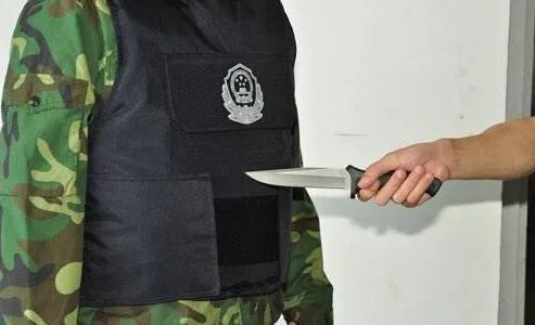 防弹衣能防得住冷兵器吗？