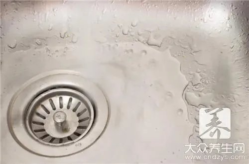 热水瓶水垢清除方法