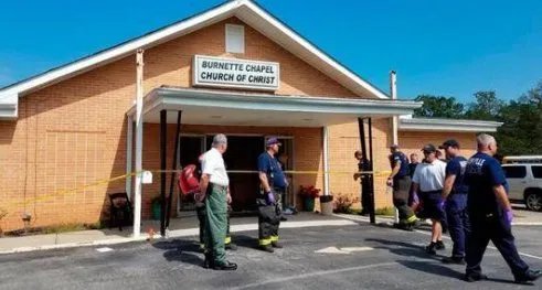 美国教堂发生枪击事件伤亡如何？