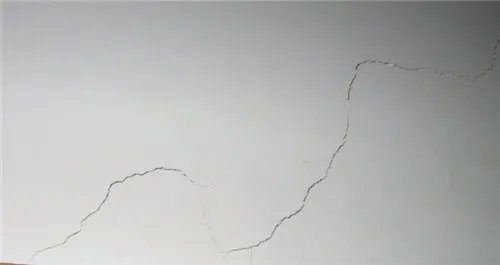 房屋墙面开裂怎么处理