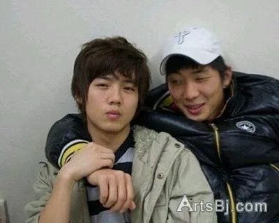 迪丽热巴大学“非主流”自拍照曝光，还有哪些明星有着“非主流”的过去？