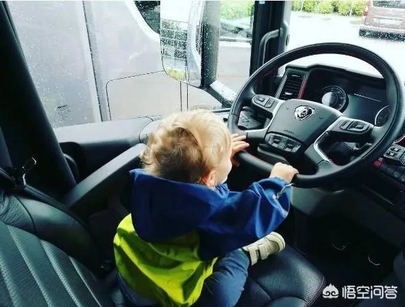 电脑端可以玩的开车类的模拟游戏有哪些？