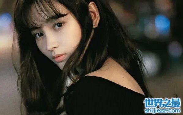 张云龙王一菲恋情曝光，两人是同事搞办公室恋情 