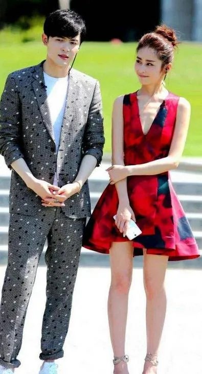 如何看待颖儿怀孕了这件事?