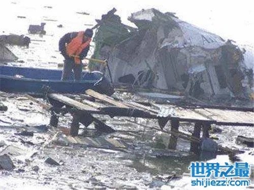 包头空难堪称国内最惨案件 五名遇难空姐照曝光 