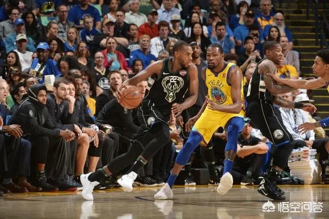 勇士主场不敌雄鹿，帮助火箭锁定西部第一，对此你怎么看？