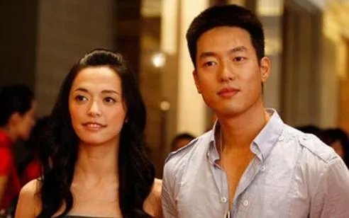 如何看待演员凌潇肃开通微博这一事件？