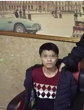 男子打飞的抢劫是怎么回事？