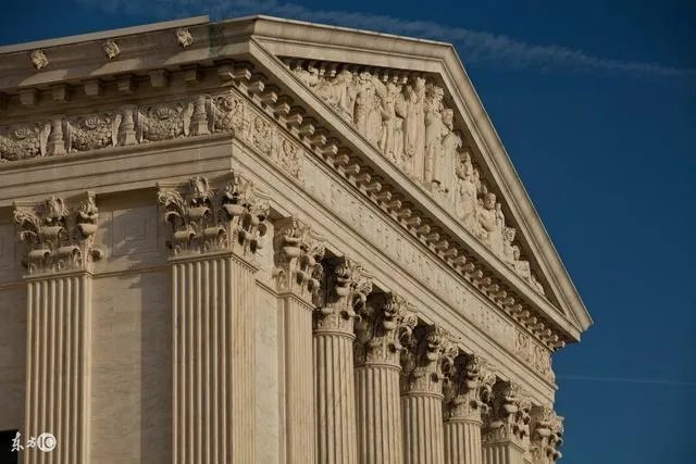 女主播私自晒出打赏中学生信息任由其他粉丝嘲讽，应该承担什么法律责任？